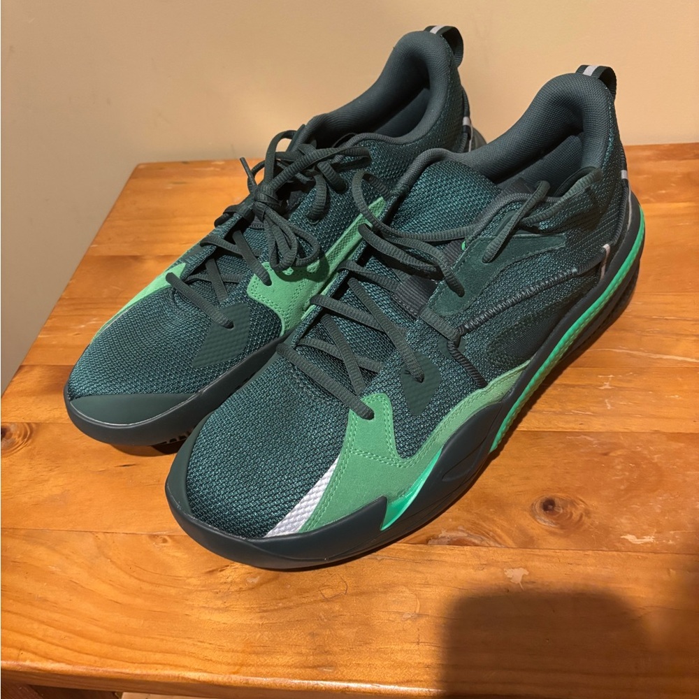 Puma Men's Athletic Shoes in Green and Black